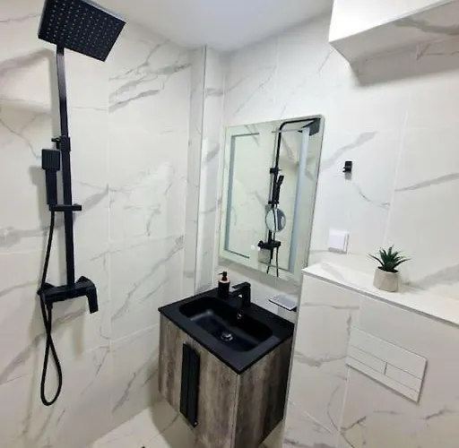 Central Luxe - Elisha 公寓 *