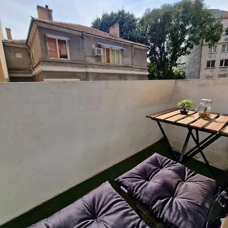 Central Luxe - Elisha